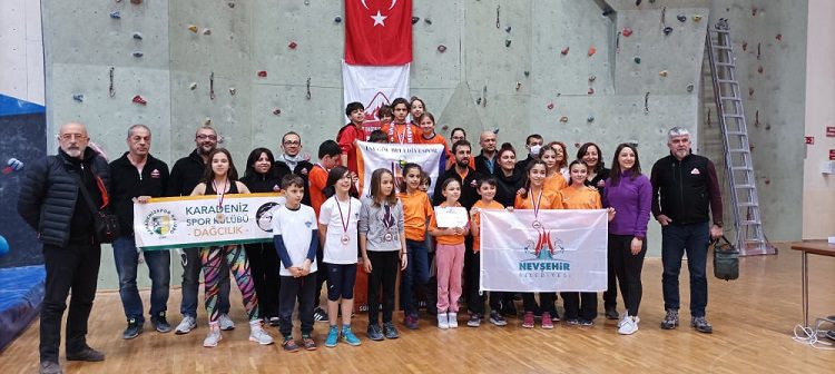 Bursa’da İnegöl Belediyespor kürsüleri fethetti