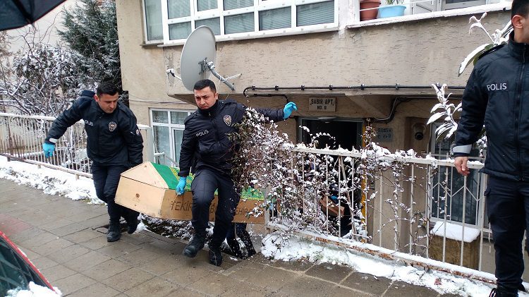 Akraba vahşeti! Üvey teyzesini öldürdü