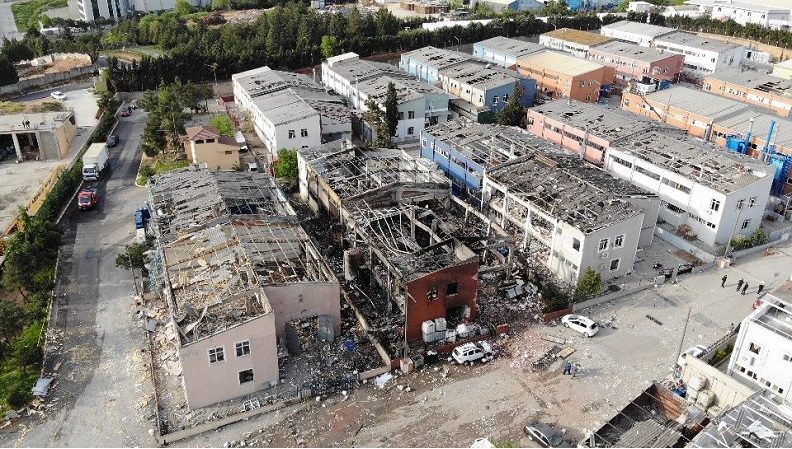 3 kişinin öldüğü fabrika havadan görüntülendi