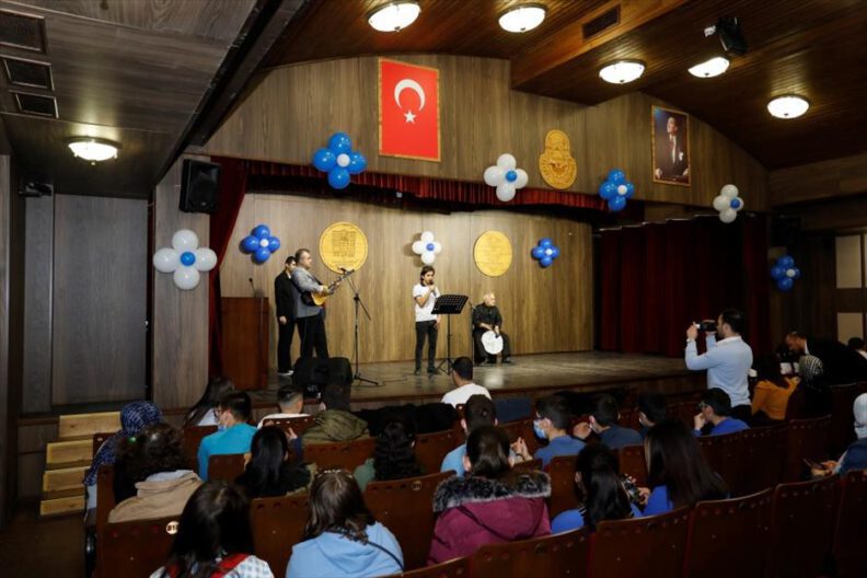 Otizm Farkındalık Günü İnegöl’de renkli görüntülere sahne oldu