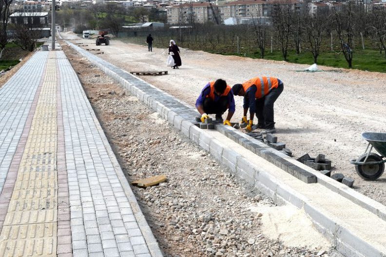 Yunuseli Meydan Caddesi trafiğe nefes aldıracak