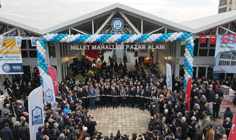 Bursa Millet Mahallesi giyim pazarı hizmete açıldı