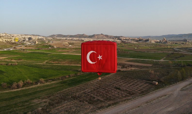Dünyanın en büyük bayrak balonu