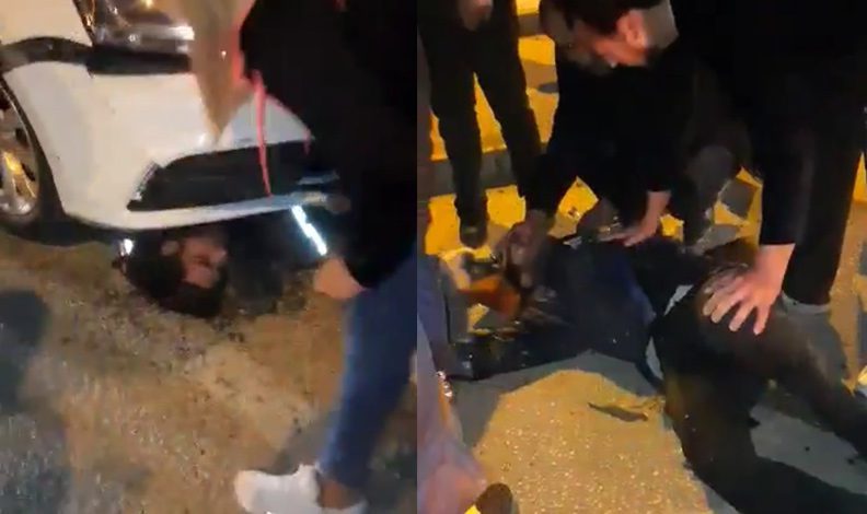 Bursa’da moto kurye kazada otomobilin altında kaldı