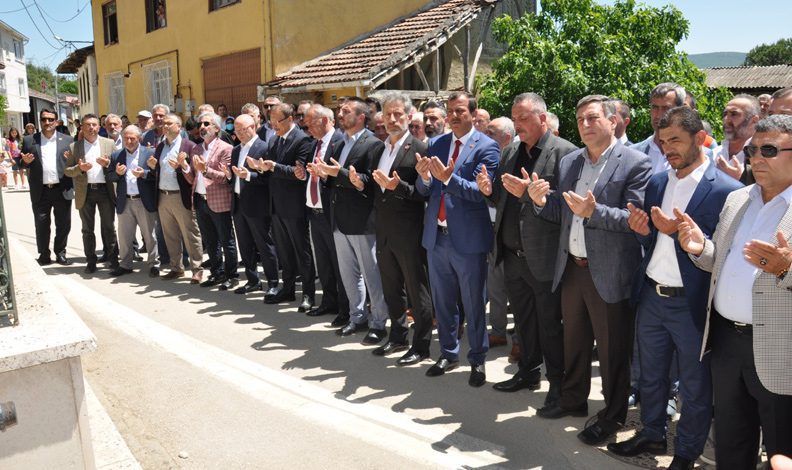 Bursa’da Barakfakih Hazretleri dualarla anıldı