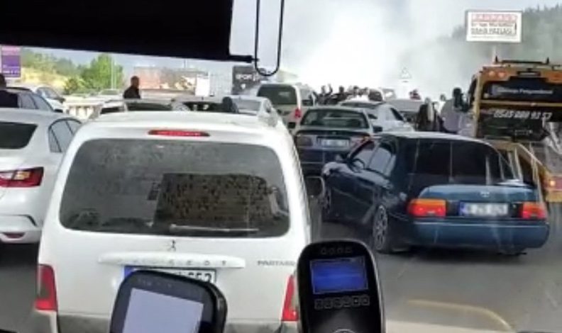 Bursa-Mudanya yolunda trafik kilitlendi