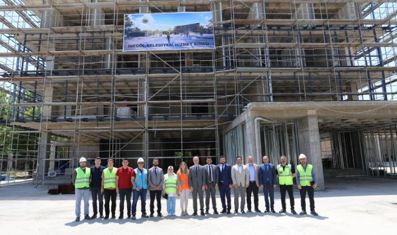 İnegöl’ün yeni hizmet binasında çalışmalar hızlandı