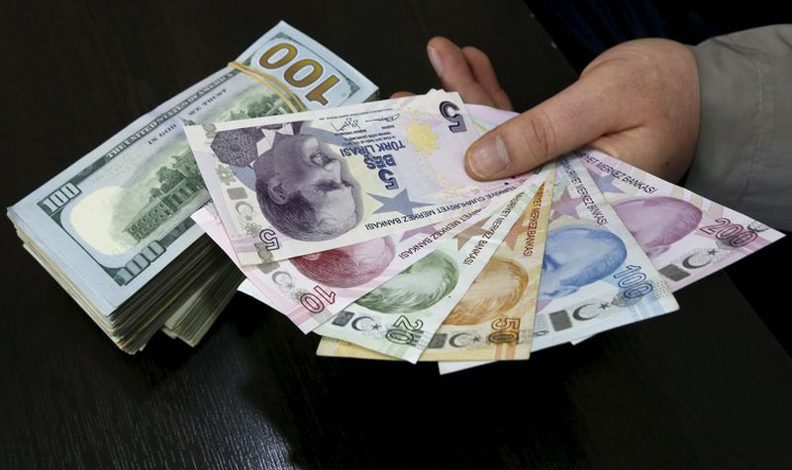 Dolar 15 liranın üzerini gördü