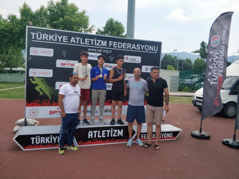 Bursa Osmangazili atletler madalyaya doydu