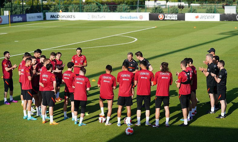 A Milli Futbol Takımı’nda Faroe Adaları maçı hazırlıkları sürdü