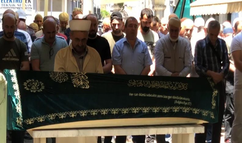 Bursa’daki aile faciasında baba oğul toprağa verildi