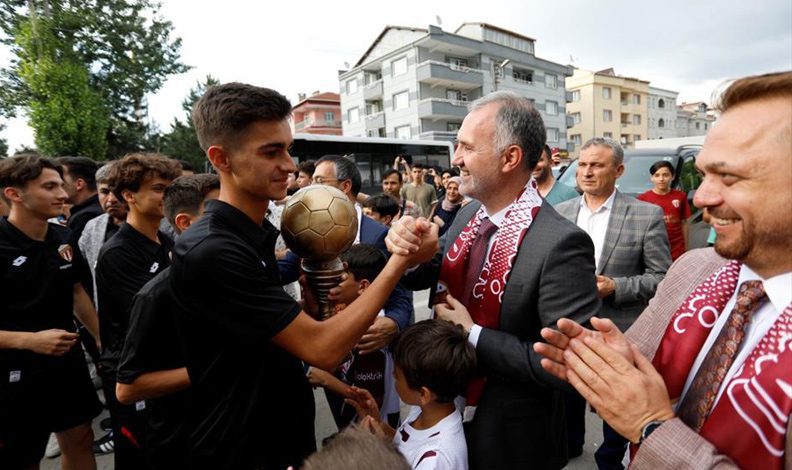 Türkiye şampiyonlarına Bursa’da coşkulu kutlama