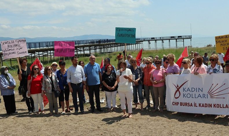 Bursa’da  CHP’li kadınlar İznik Gölü için toplandı