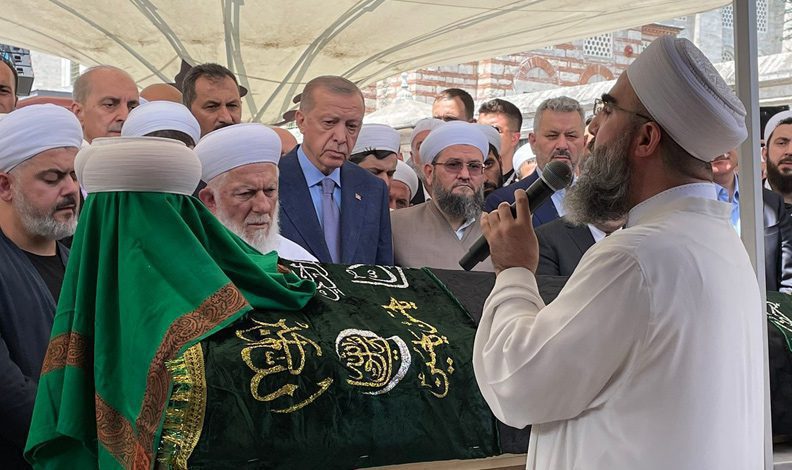 Mahmut Ustaosmanoğlu son yolculuğuna uğurlanıyor
