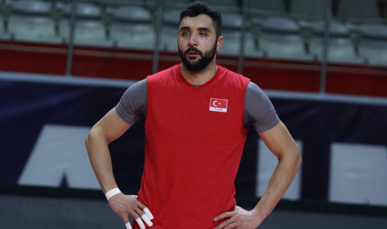 Bursa Büyükşehir Belediyespor Metin Toy’u transfer etti