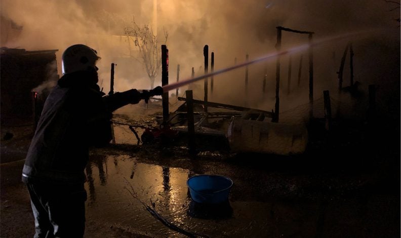 Bursa’da 5 kişilik ailenin yaşadığı baraka yandı