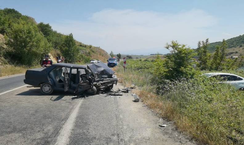 Bursa’da iki otomobil çarpıştı: 4 yaralı