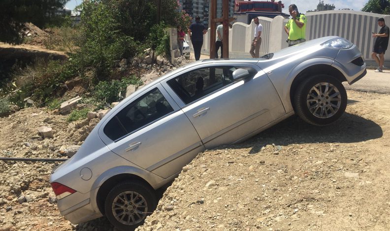 Sürekli kaza yapmasını gülerek anlattı