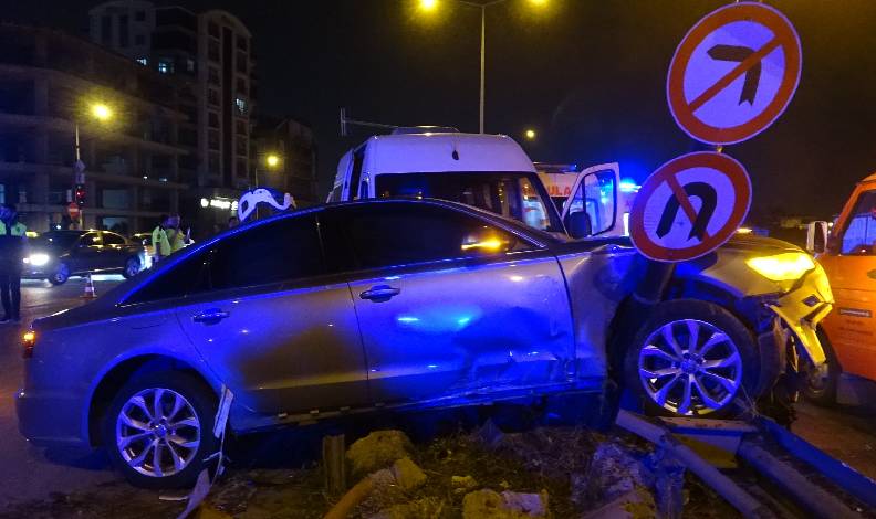 Bursa’da işçi servisi ile otomobil çarpıştı: 6 yaralı