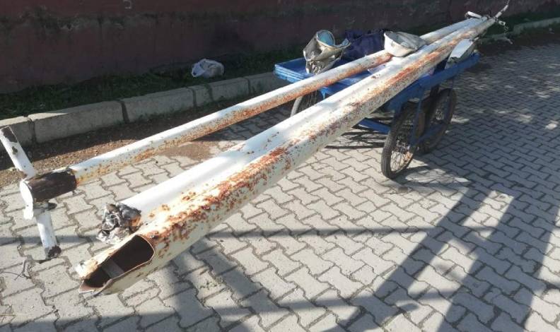 Elektrik direği hırsızlarına suçüstü