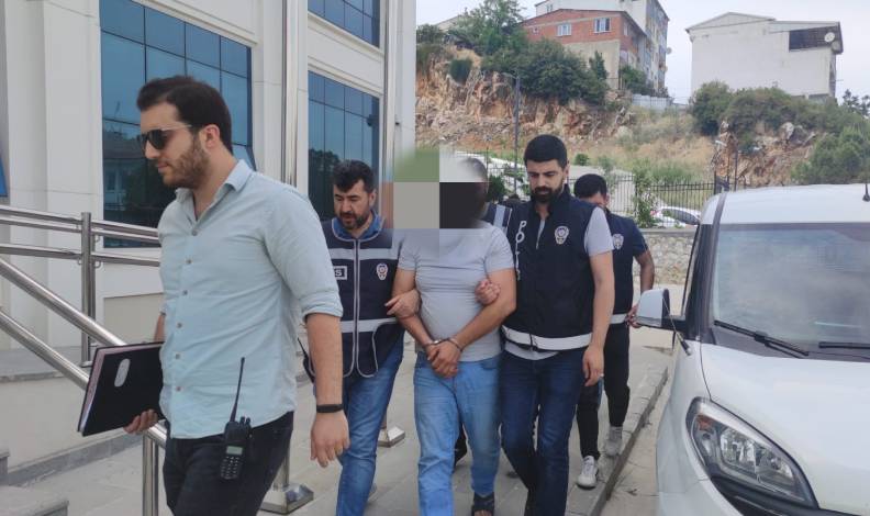 Bursa’da uyuşturucu tacirlerine darbe