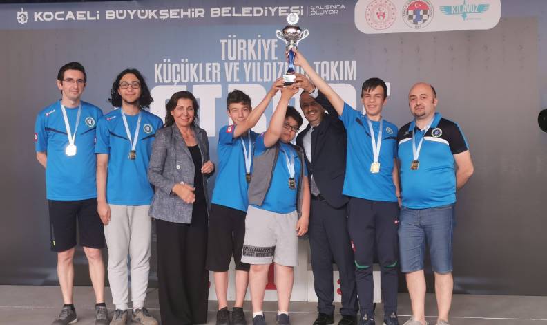 Bursa’nın Satranç Takımları yine zirvede