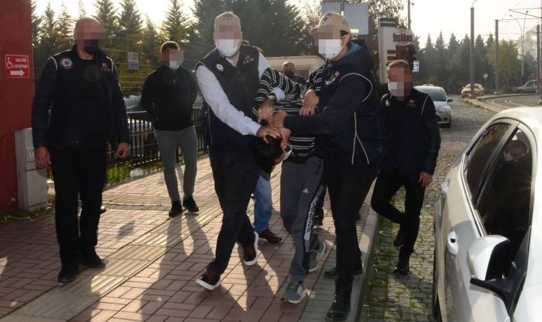 Şehit mezarlarına çirkin saldırıya tahliye