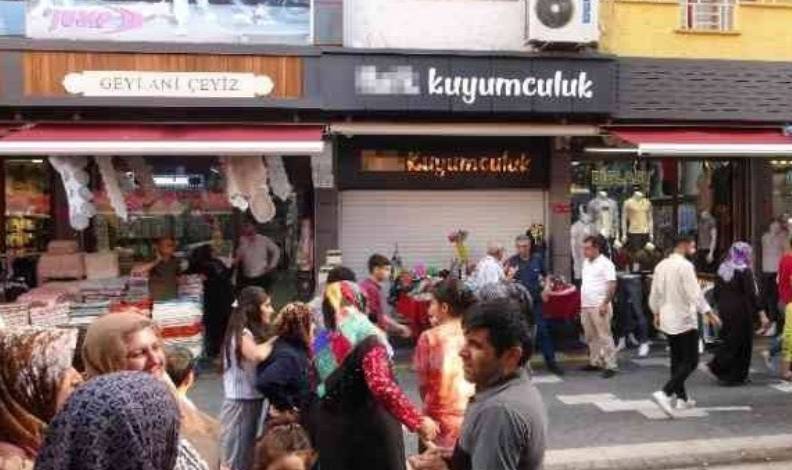 Kuyumcular müşterileri dolandırdı