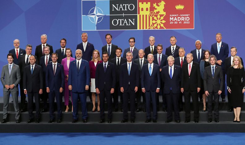 NATO Zirvesi’nde aile fotoğrafı