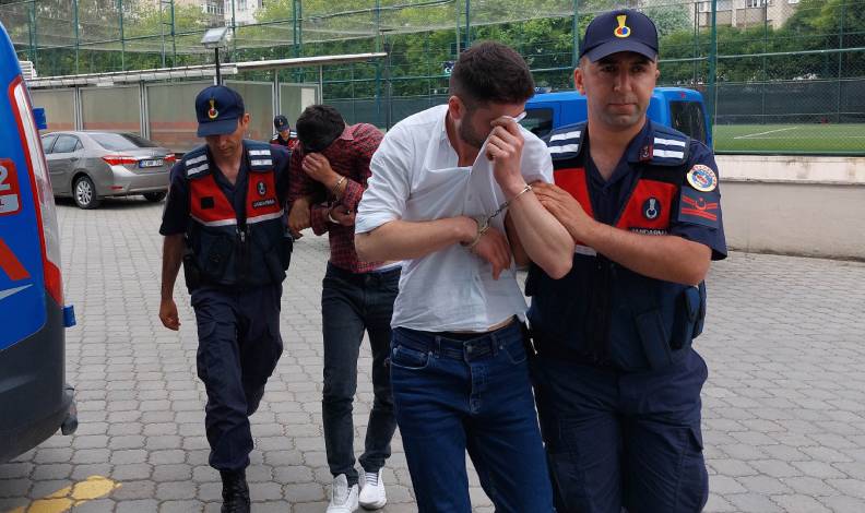 Hırsızlar elektrik sayacını bile çaldı