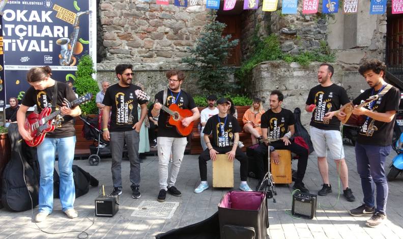 Bursa’da sanat sokağa taştı