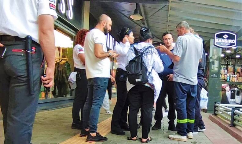 Mağazada ‘İçeriyi mi gözetliyorsun’ kavgası