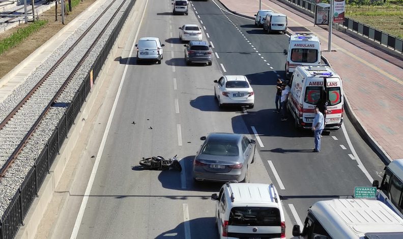 Bursa’da motosiklet dolmuş minibüse çarptı