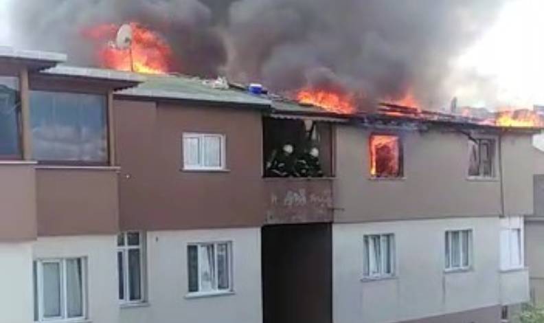 Çatı tadilatı sırasında yangın çıktı