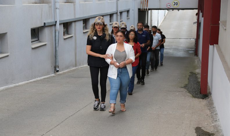 Seyhan Belediyesi’ne PKK operasyonunda 4 tutuklama