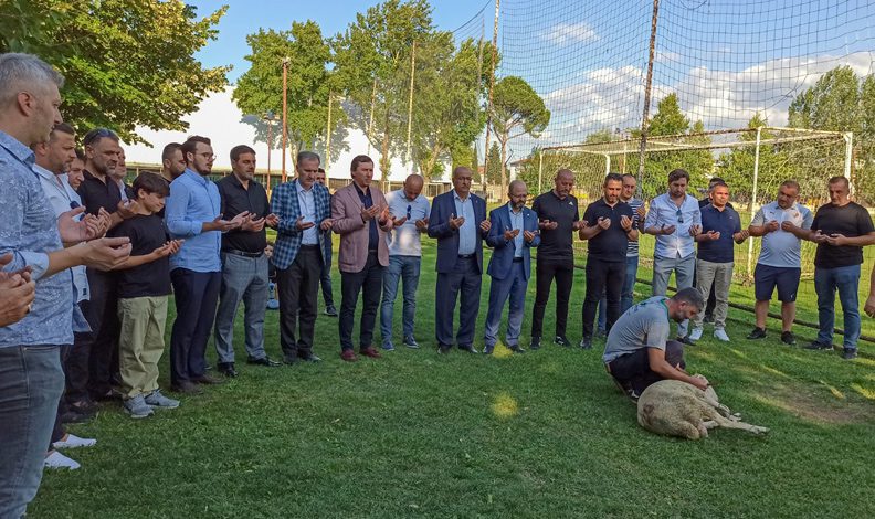 İnegölspor yeni sezonu kurban keserek açtı