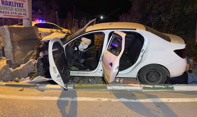 Bursa’da feci kaza: 1 ölü, 2 ağır yaralı