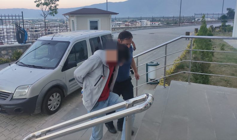 Bursa’da uyuşturucu operasyonunda 3 tutuklama
