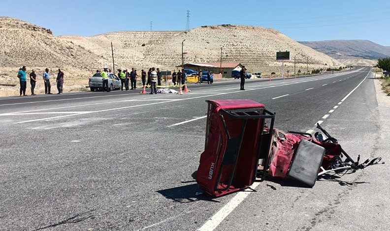 Otomobil ile akülü bisiklet çarpıştı: 1 ölü