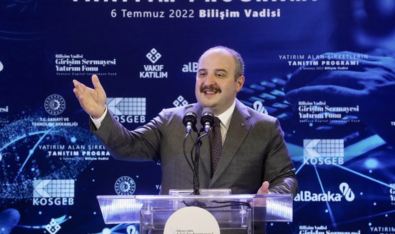 Varank, Cumhurbaşkanı Erdoğan’la basketbol oynadı