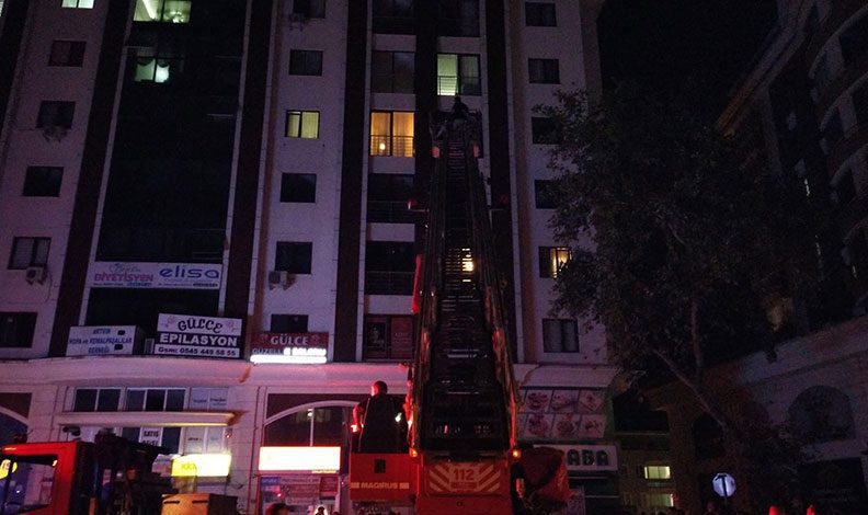 Bursa’da 7 katlı binada yangın paniği
