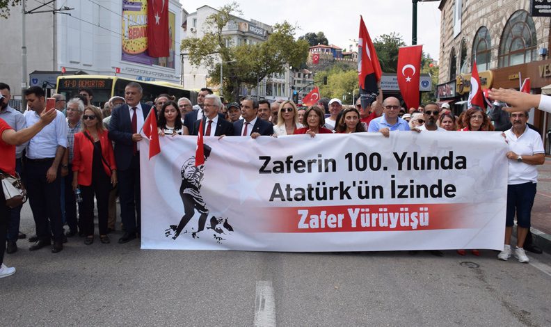 CHP Bursa’dan Zafer Bayramı coşkusu