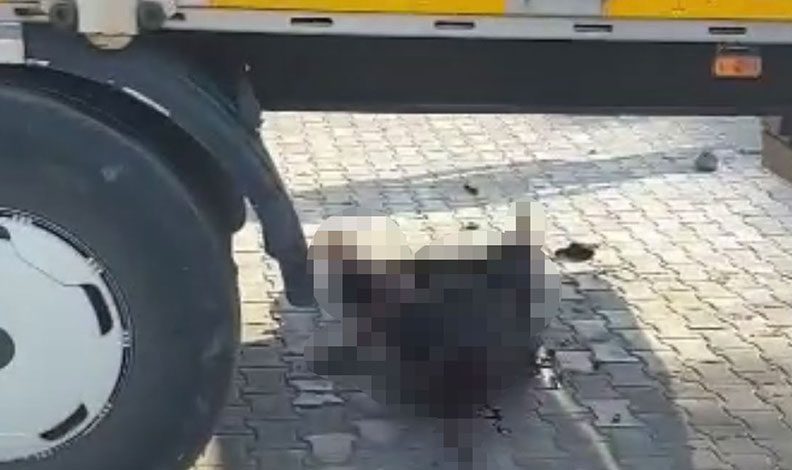 Eskişehir’de TIR’a çarpan motosikletli genç hayatını kaybetti