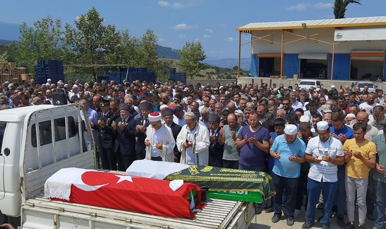 Bursa’da TIR kazasında ölenler defnedildi