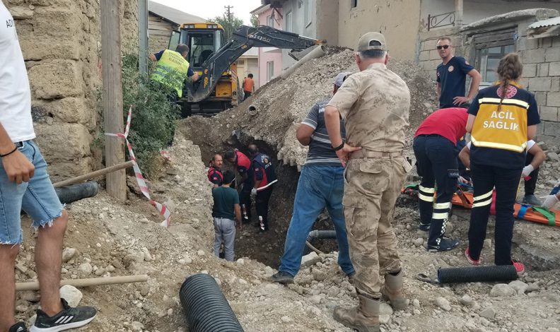 Erzincan’da bir işçi göçük altında kaldı