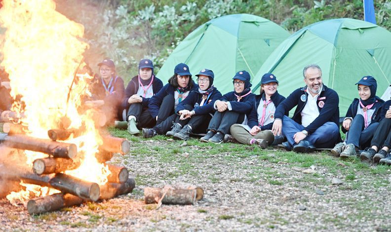 İzcilerin Uludağ eteklerinde kamp keyfi