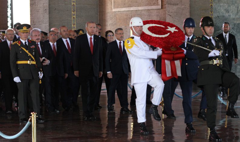 Cumhurbaşkanı Erdoğan Anıtkabir’de
