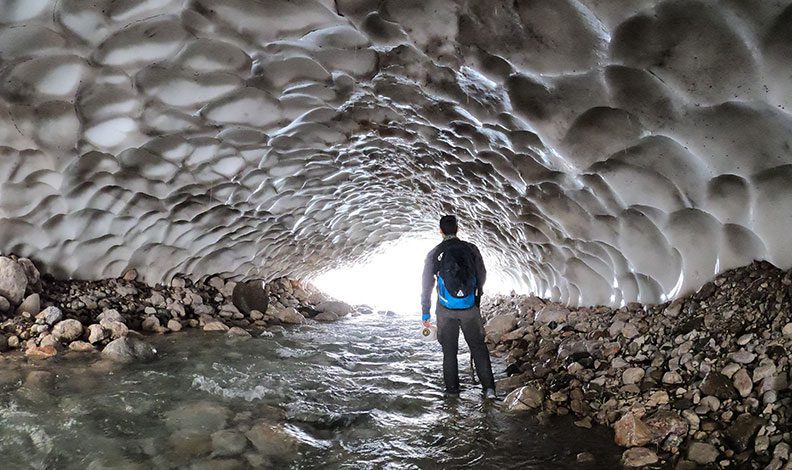 Kayseri’de doğal klima; kar tünelleri