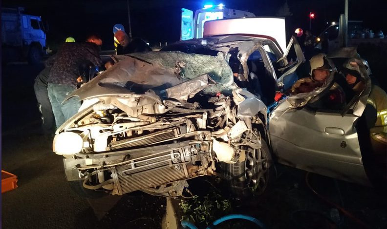 Bursa’da otomobille kamyon çarpıştı