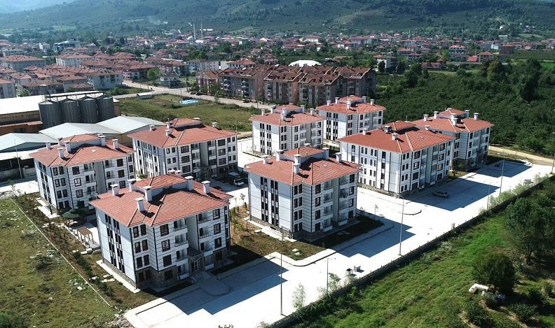 “Bursa’ya 5 yıl içinde 50 bin konut şart”